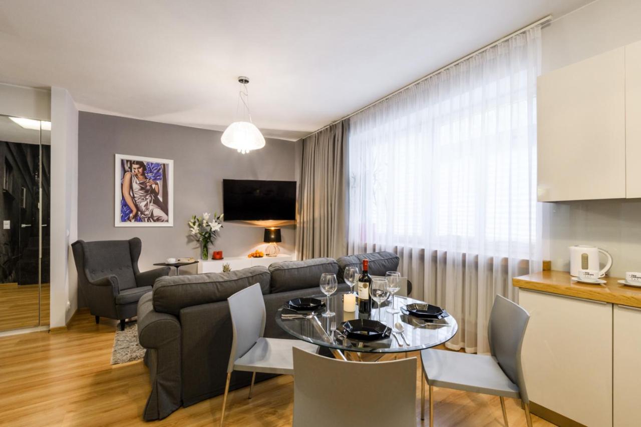 Nr 1 Europa22 Centrum Apartment Old Town Warsaw Stare Miasto Historyczna Kamienica Umiejscowiona W Zabytkowej Czesci Warszawy Obok Parku Multimedialnego I Barbakanu Parking 24H Sniadanie Opcjonaln Breakfast Optional Check In From 14 Pm Parter Ground 외부 사진