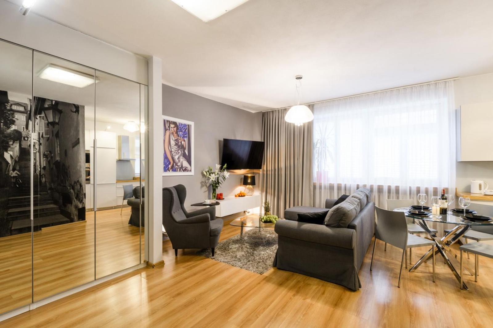 Nr 1 Europa22 Centrum Apartment Old Town Warsaw Stare Miasto Historyczna Kamienica Umiejscowiona W Zabytkowej Czesci Warszawy Obok Parku Multimedialnego I Barbakanu Parking 24H Sniadanie Opcjonaln Breakfast Optional Check In From 14 Pm Parter Ground 외부 사진